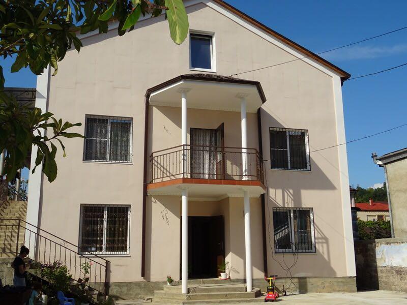 Guest House Nadia Sukhumi Ngoại thất bức ảnh