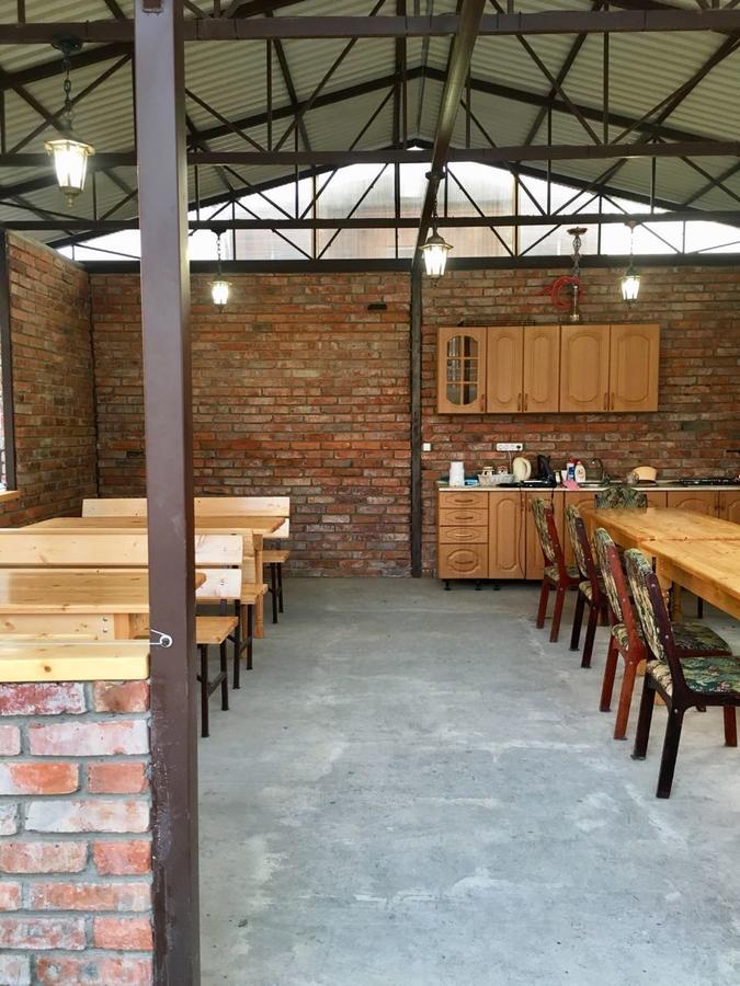 Guest House Nadia Sukhumi Ngoại thất bức ảnh