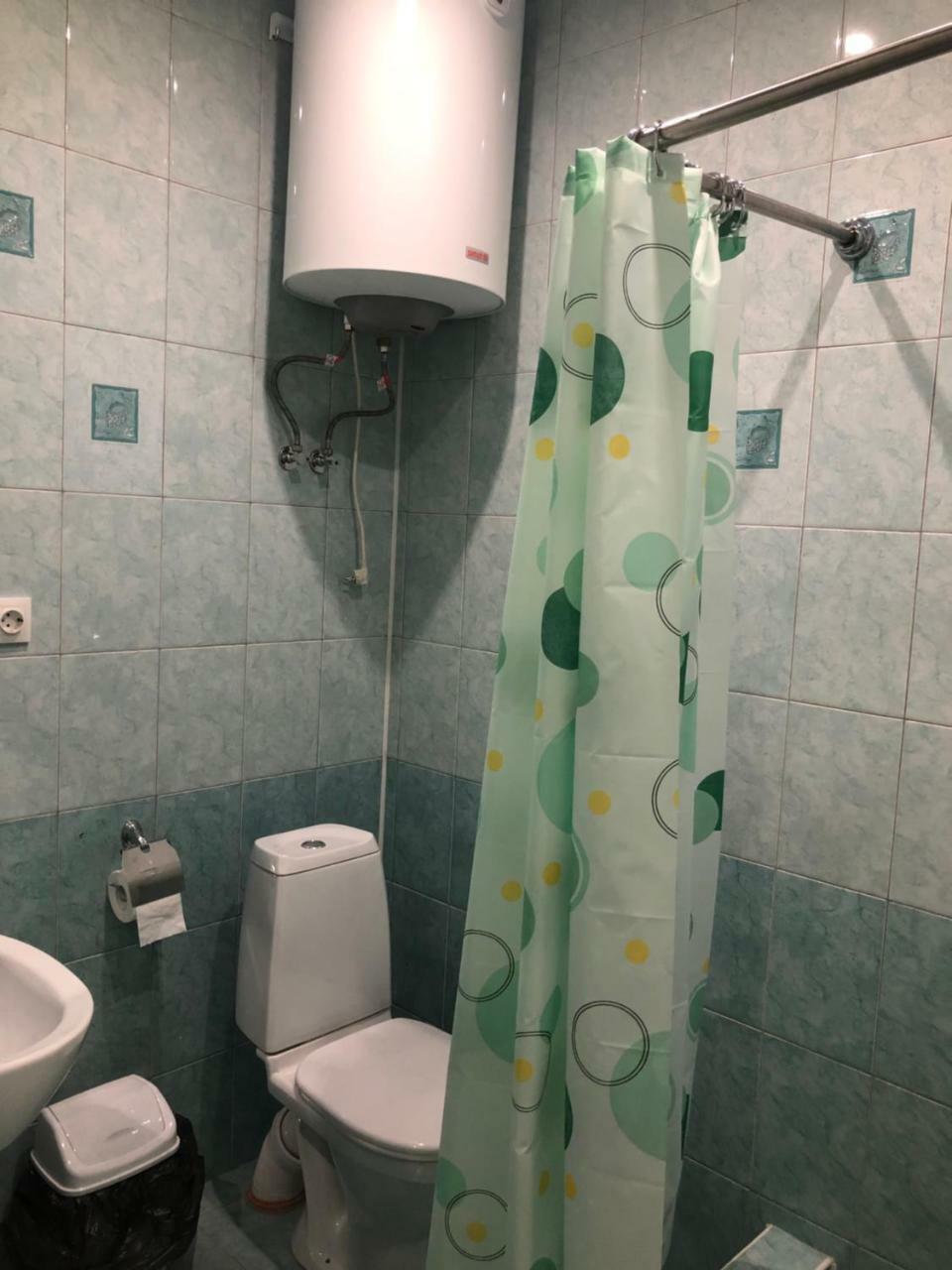 Guest House Nadia Sukhumi Ngoại thất bức ảnh